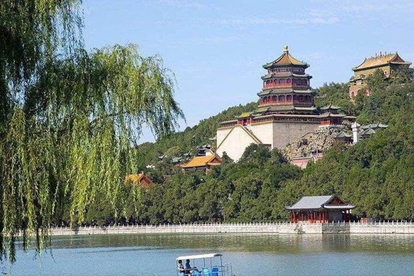 Private trip to Mutianyu Great Wall and Summer Palace by English Driver