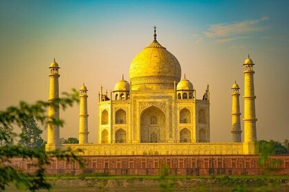 Private Agra Taj Mahal Tour by Car from Delhi
