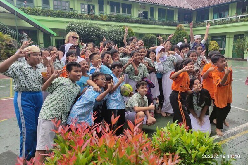 Meet with the students from Obama's school Jakarta. Its such of wonderful pleasure to spend time with them.
