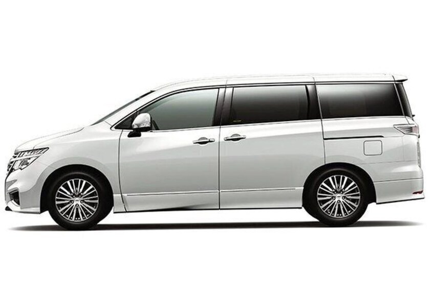 Show item 1 of 6. Standard minivan Honda Odyssey or similar model