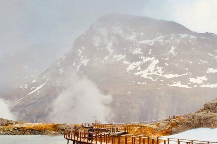 Private shore excursions Ålesund Trollstigen-Trollroad in small(9-15)groups