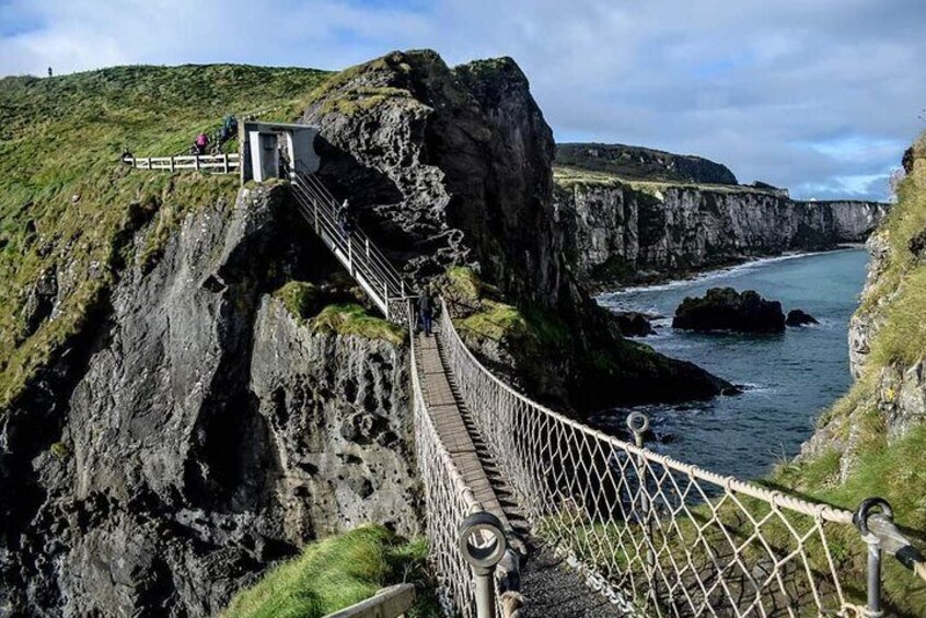 Private Tour From Belfast Giants Causeway Game of Thrones Ropebridge Coast tour