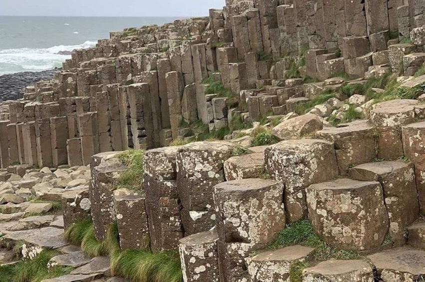 Private Guided Tour Giant's Causeway Game of Thrones Rope Bridge From Belfast