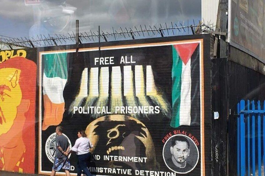 Private Belfast Exploration Sightseeing and Political Murals Tour