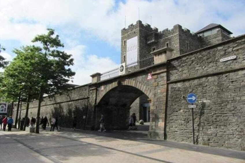 Beautiful Ancient Old City of Derry, Still a Bitterly Divided City