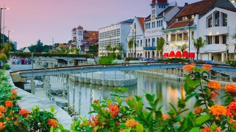 Halfday Excursion Old city Batavia with Lunch,Free Souvenir & Insurance