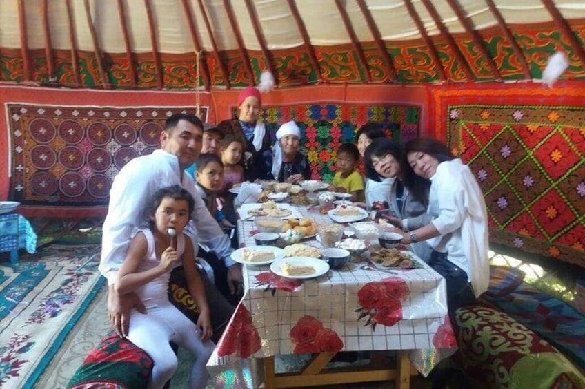 Trip to Kazakh family of Eagle hunters in Nur-Sultan (6 hours)