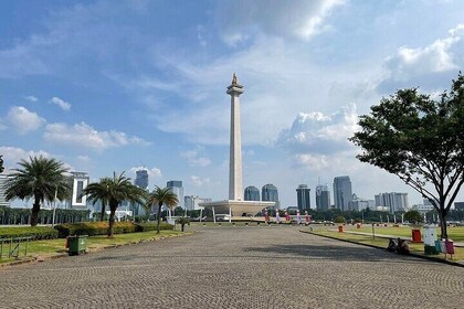 Jakarta Top Sights Half-Day Guided Tour with a Private Fun Guide