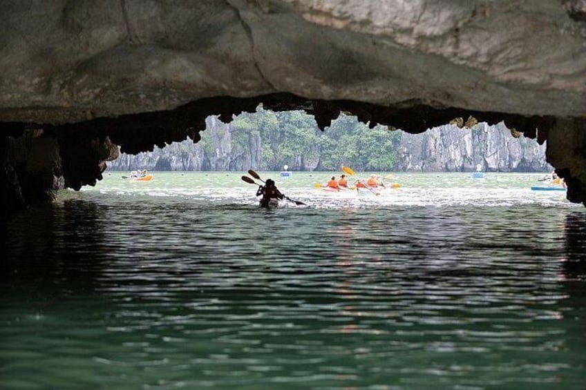 2-Day Halong Bay With 3 Star Cruise from Hanoi: Deluxe Cabin, Cave, Kayaking
