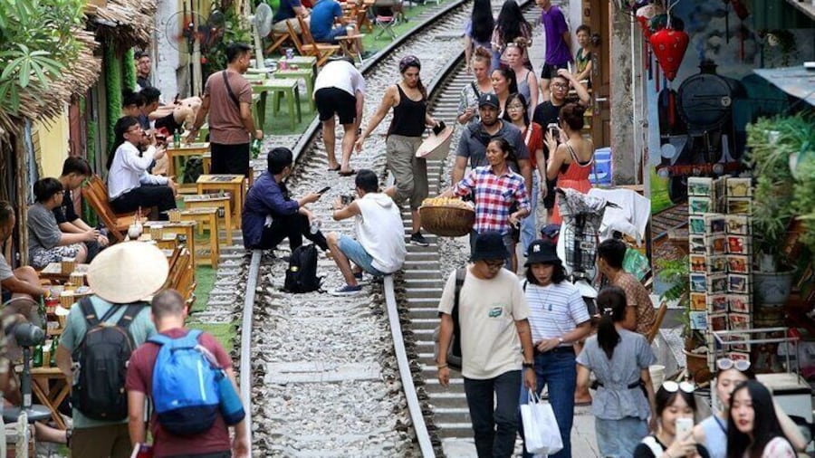Hanoi City Half Day Private Tour: Hidden Corners & Train Street