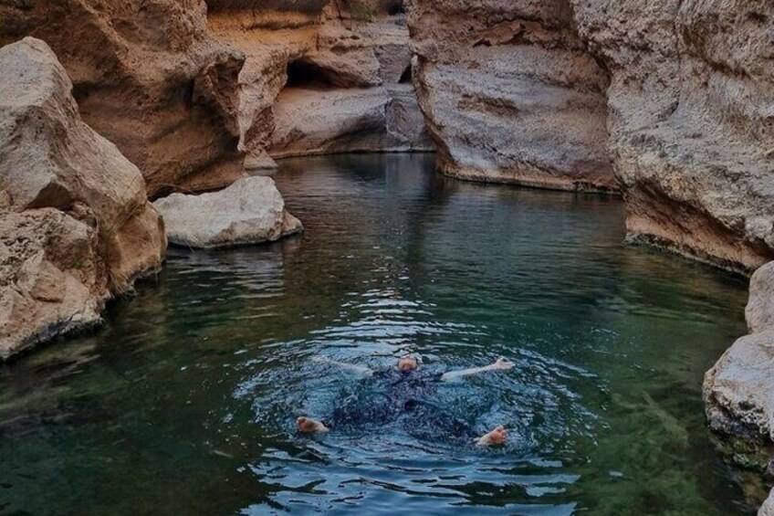 Private Day Trip to Wadi Shab, Fins Beach & Bimmah Sinkhole 