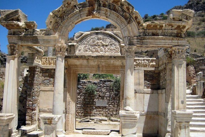 ephesus_by_izmir_city_vision