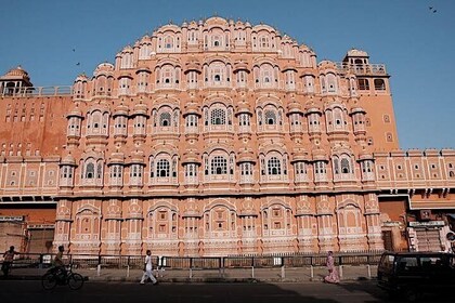 Jaipur Full Day City Tour visit Hawa Mahal, Amber Fort & City Palace