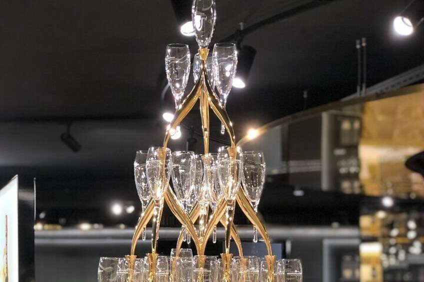 Private champagne tour (group price)