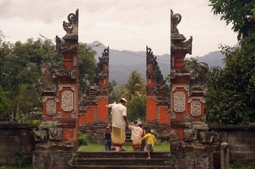 Lingsar Holy Temple