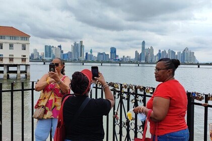 Private Layover Panama Canal and City Tour