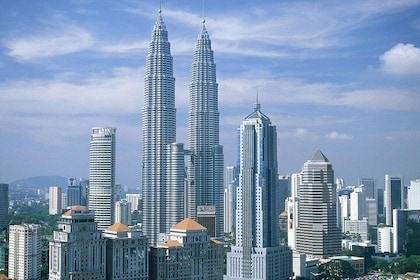 16 Attractions Kuala Lumpur International Airport Transit Tour