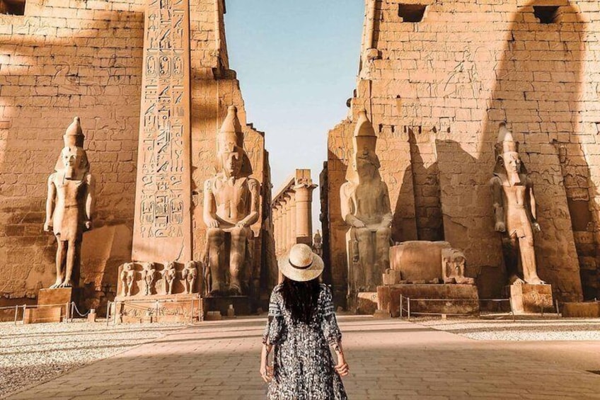 Luxor Private Full-Day Tour: Discover the East and West Banks of the Nile