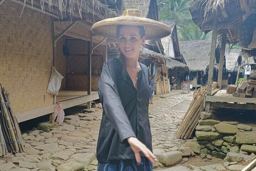 Baduy Tribal Tracker and Village in Private Tour Full Day & Lunch