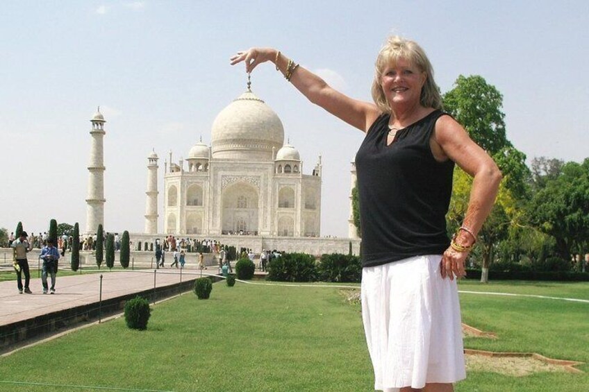From Delhi to Taj Mahal with Skip-the-Line Entrance .
