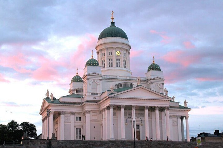1 day guided tour to Helsinki from Tallinn by VIP car