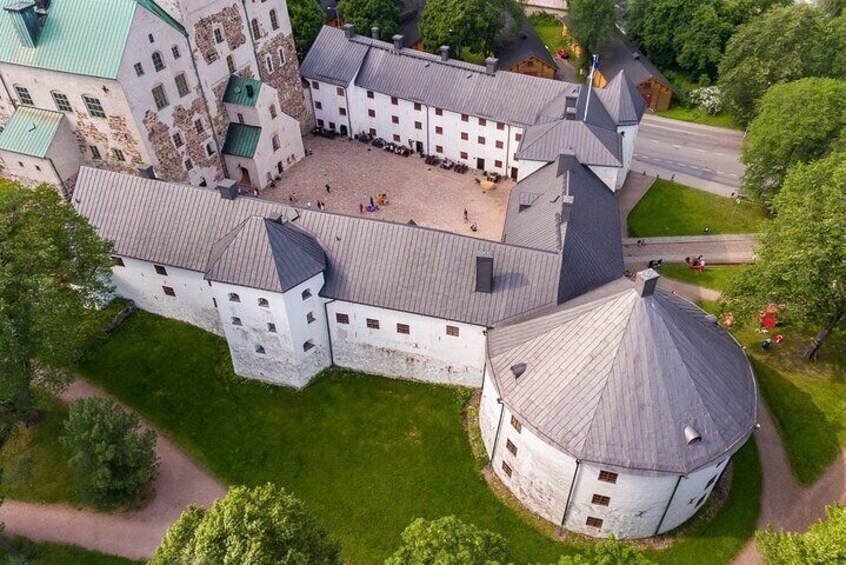 Tour to Old Capital Turku by VIP car with Private Guide 