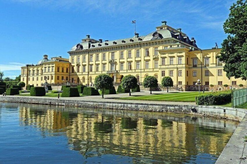 Private Stockholm tour to Drottningholm and Gripsholm Castle by car with guide