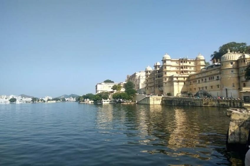 Full-Day Private City Tour of Udaipur Including Boat Ride in Lake Pichola