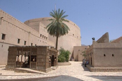 Nizwa City & Jabel Akhdar Culture Tour