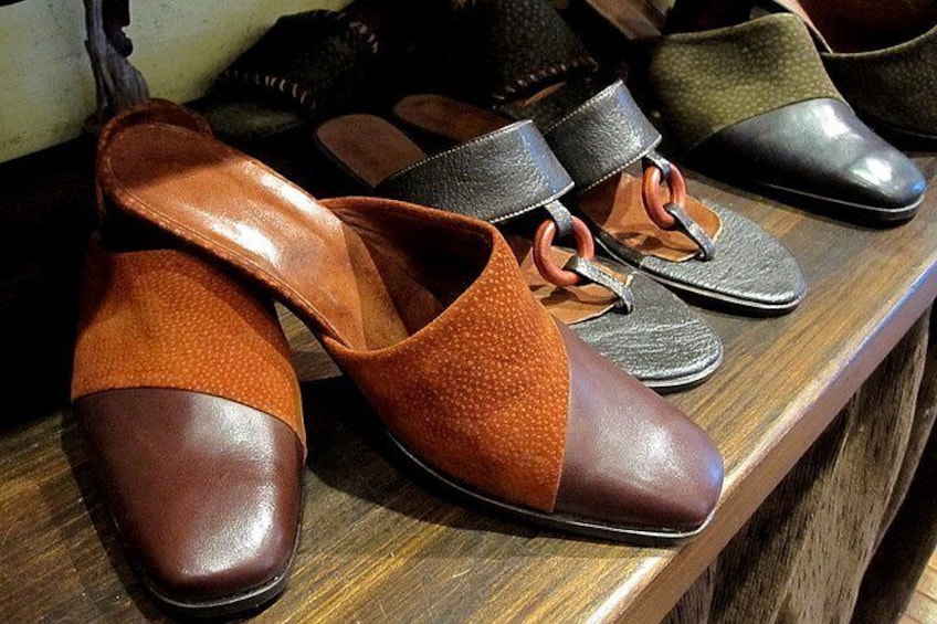 Shopping Tour Capybara Leather Shoes BA