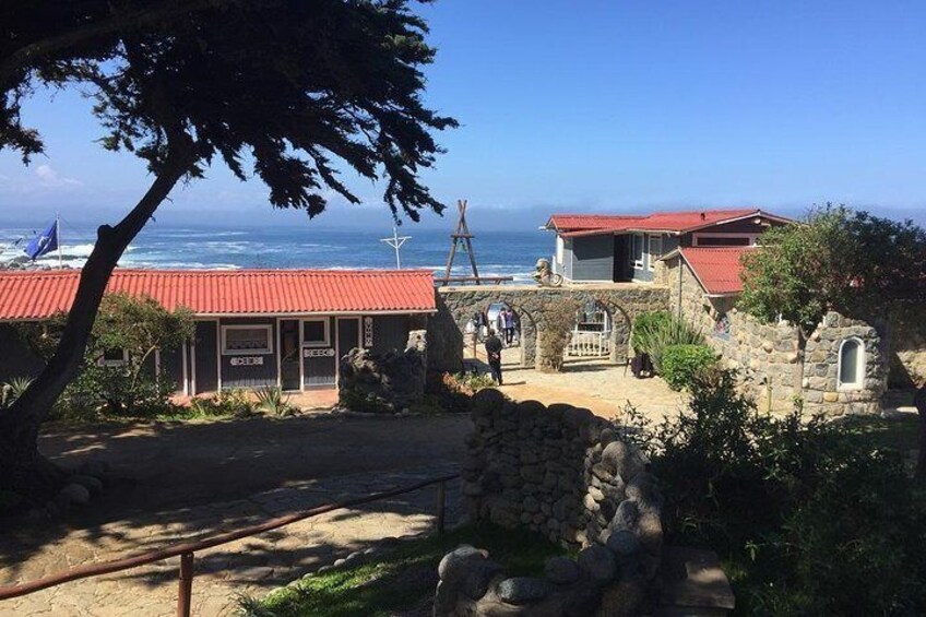 Isla Negra Neruda Museum Tour And Casa Blanca Valley Wine Tour (PRIVATE TOUR))