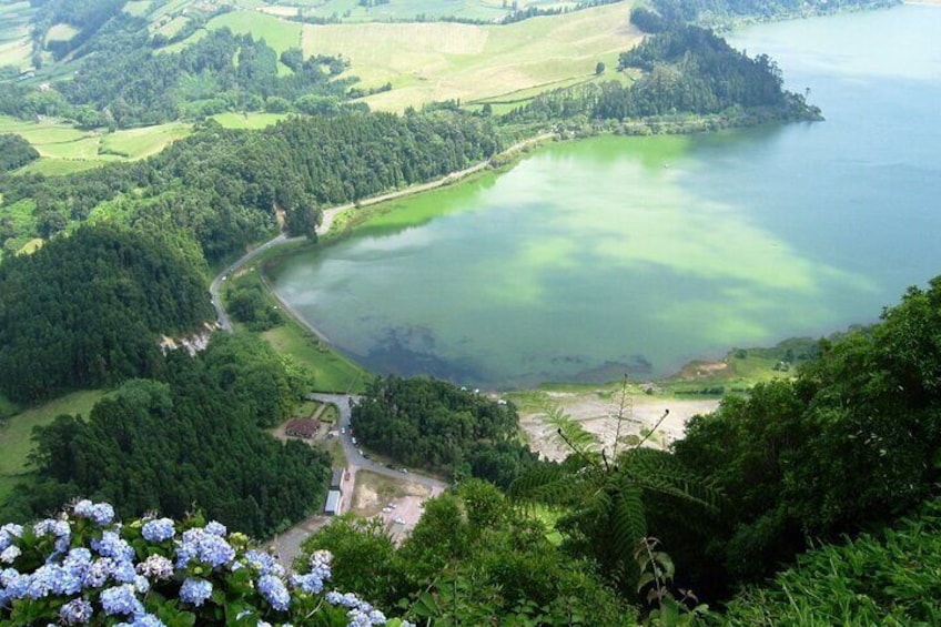 Full-Day Furnas Tour: Lake, Fumaroles and Thermal Pools 4x4