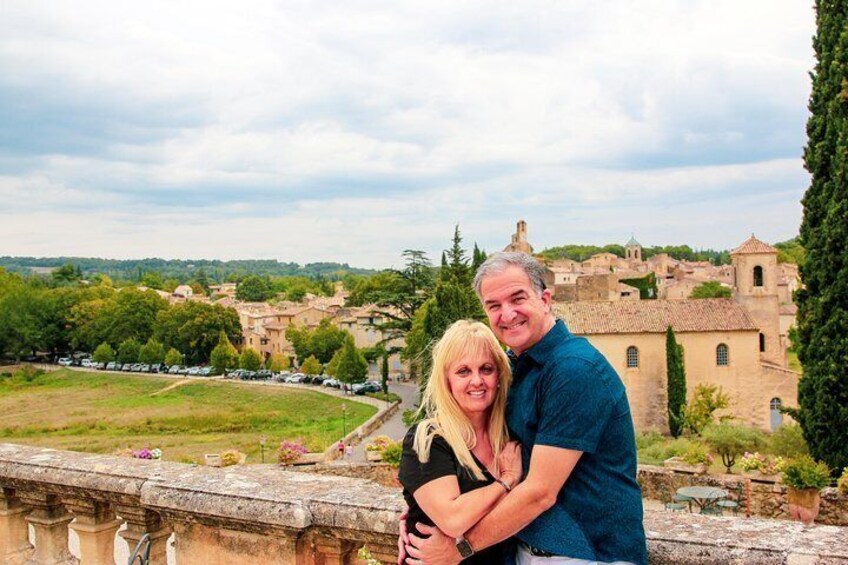 Some of our most recent guests celebrating and enjoying a special moment in the garden of the Château de Lourmarin