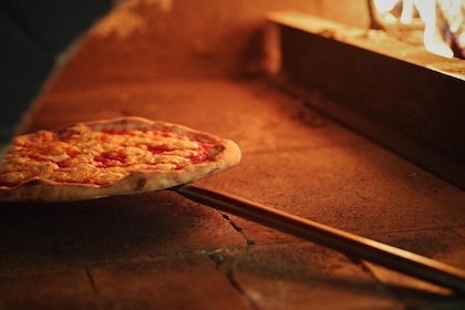 Pizza School, Learn the authentic art of making Pizza