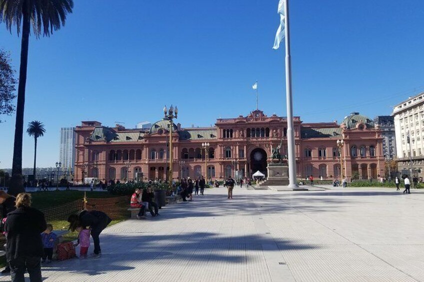The Casa Rosada in the Plaza De Mayo