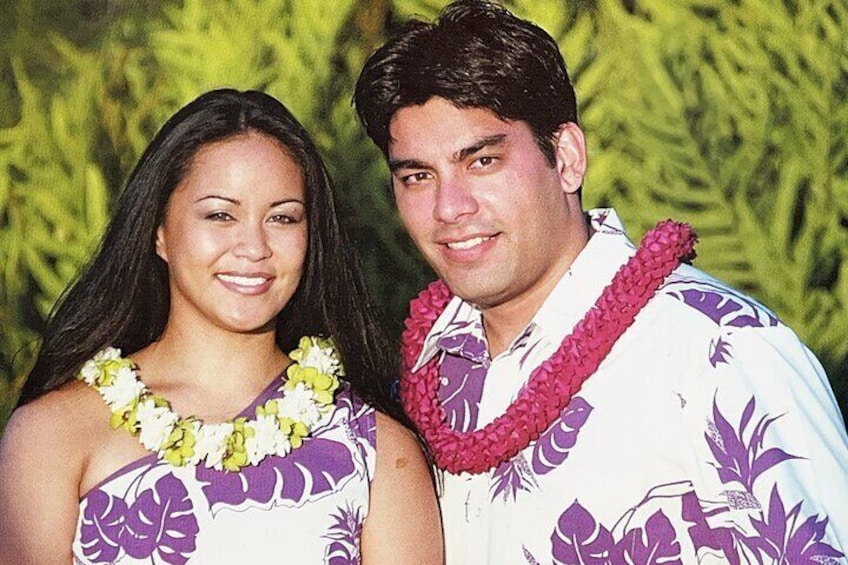 Lei greeters