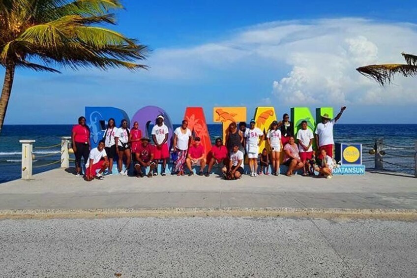 Roatan Color Sign