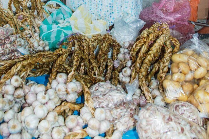 Pochutla Market, authentic day. HT