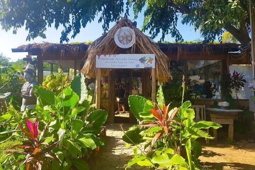 Roatan Chocolate Factory, Local craft Market, Sightseeing,Beach