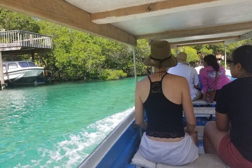 Mangrove tunnel garífuna Culture village and shopping