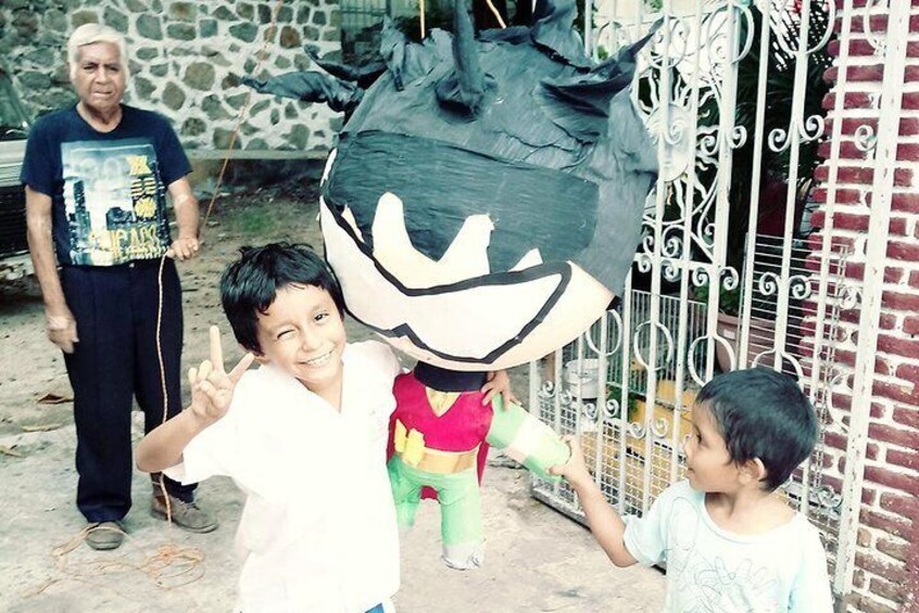 Acapulco Malibu, Avenida Kids Tour