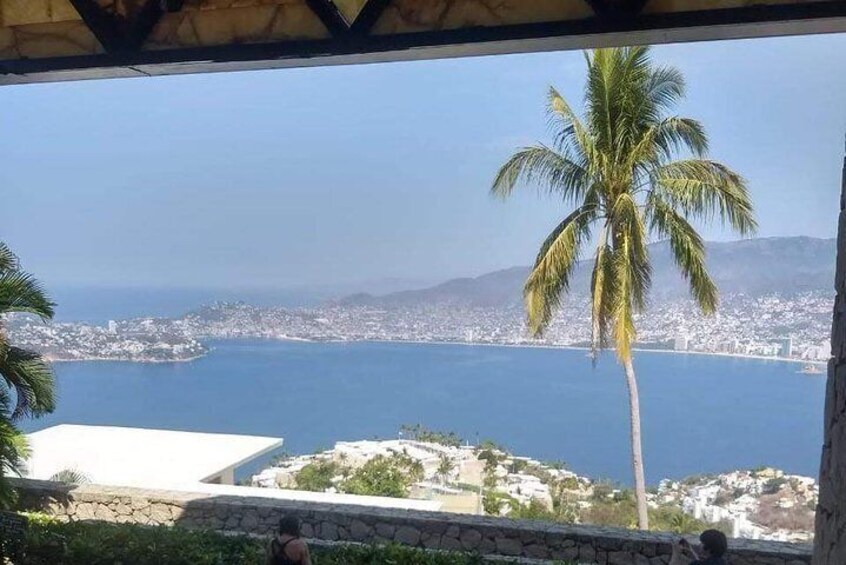 Acapulco All In One