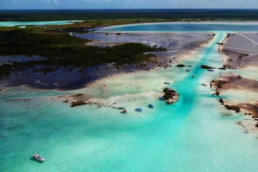 BACALAR – 7 Colors Lagoon with transportation from Costa Maya