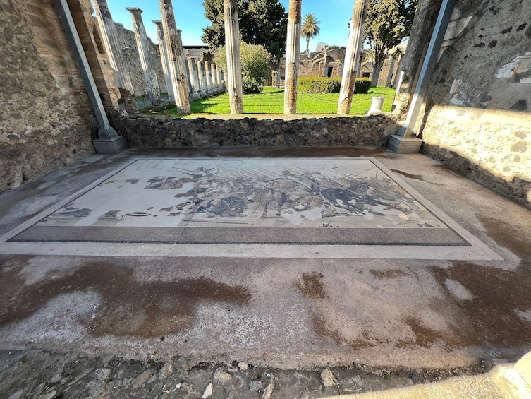 Skip-the-Line Pompeii Day Trip with lunch from Rome