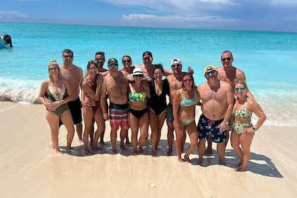 Rose Island Adventure: Schnorcheln, Meeresschildkröten und Privatstrand