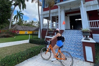 Dilly Dally Cultural Bike Tour av Downtown Nassau attraktioner
