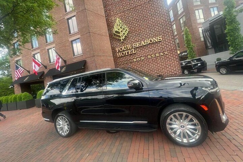 Escalade SUV Private & Custom Day & Night Tours Washington DC