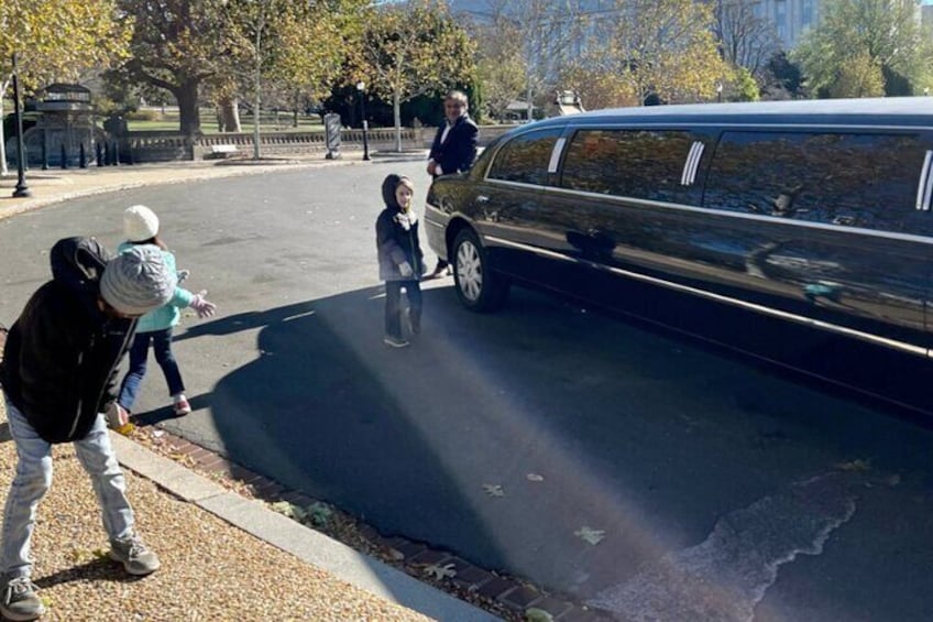 Private Tour of Washington DC |Stretch Limo |4 Hours Customizable