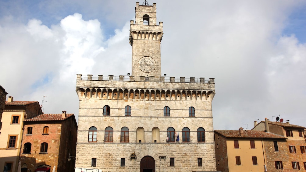 Tuscany Taster Tour: Round-trip from Rome with Lunch & Wine