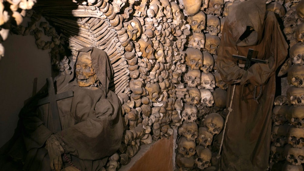 The Original Crypts & Catacombs Tour with Bone Chapel Visit 